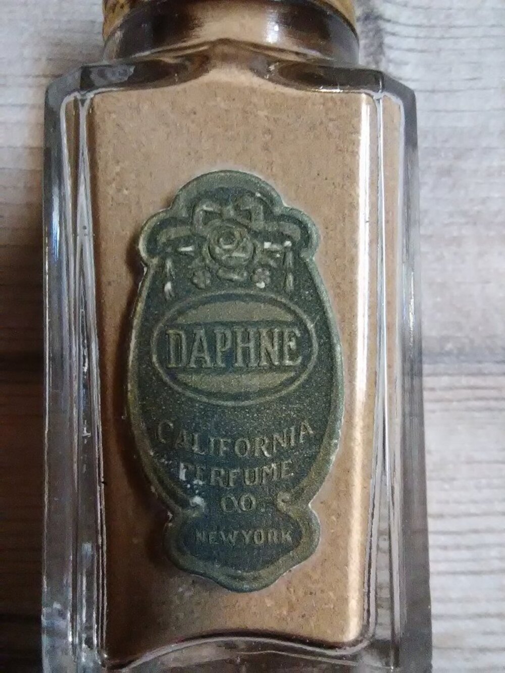 Vintage California Perfume Co - DAPHNE - sachet powder - glass bottle